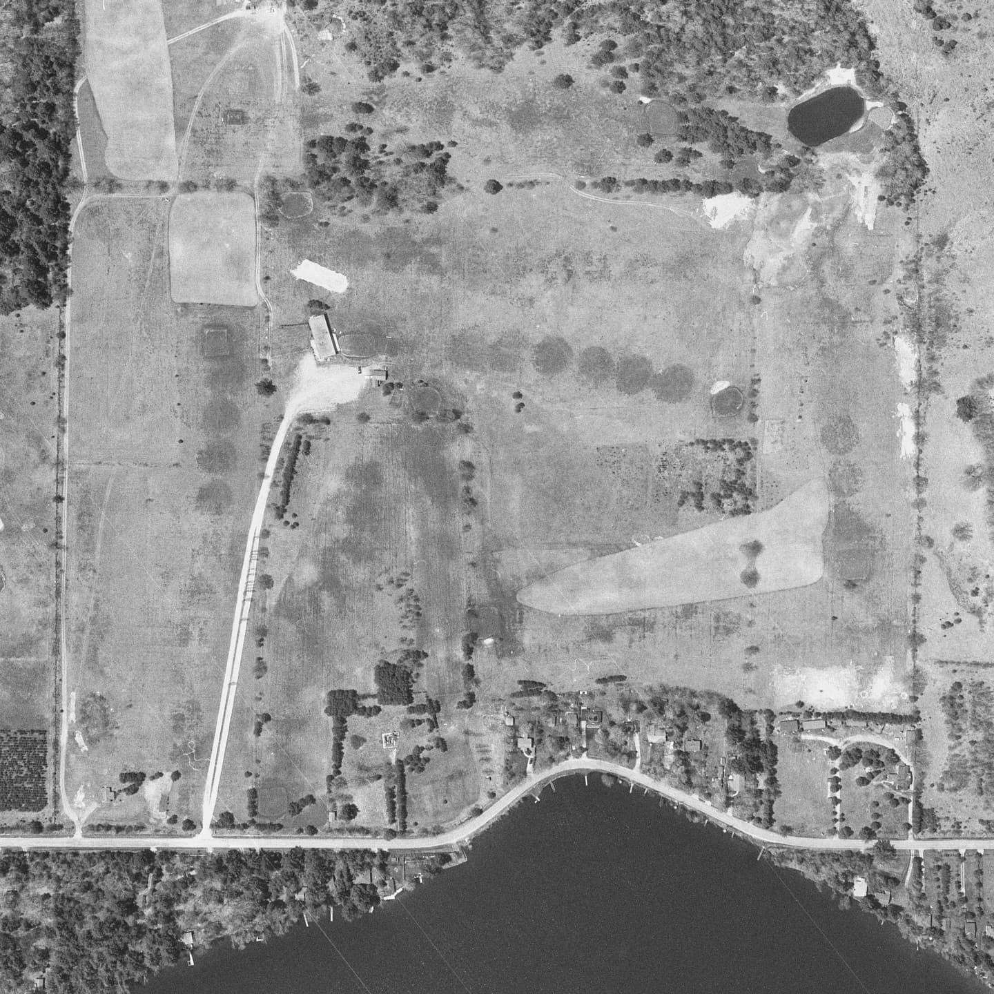 An aerial of the North Course from August 1st, 1968 π₯
The current 2nd and 5th holes can be seen under construction. They would later open for play in 1969. To make room for the new holes, the original 4th hole was removed and the original 5th and 6th holes were combined to create current day 6 North.
The current green for 9 North can also be seen under construction. This lengthened the hole by roughly 150 yards to make it a par 5. The new 9th green would later open for play in 1970.