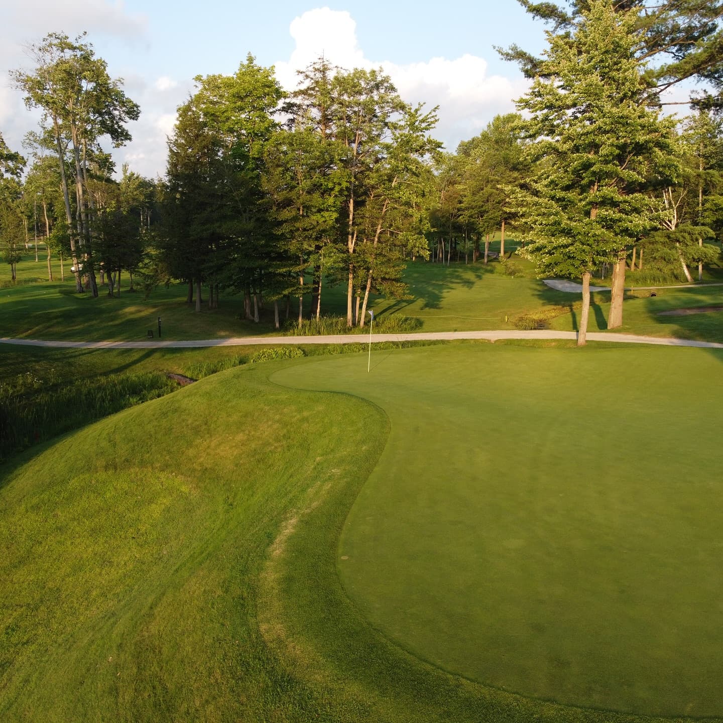 After three weeks of Menβs Night, 2 west is playing as the easiest par 3 on the course. A left pin will be coming soon π
βItβs only 100 yardsβ β οΈ