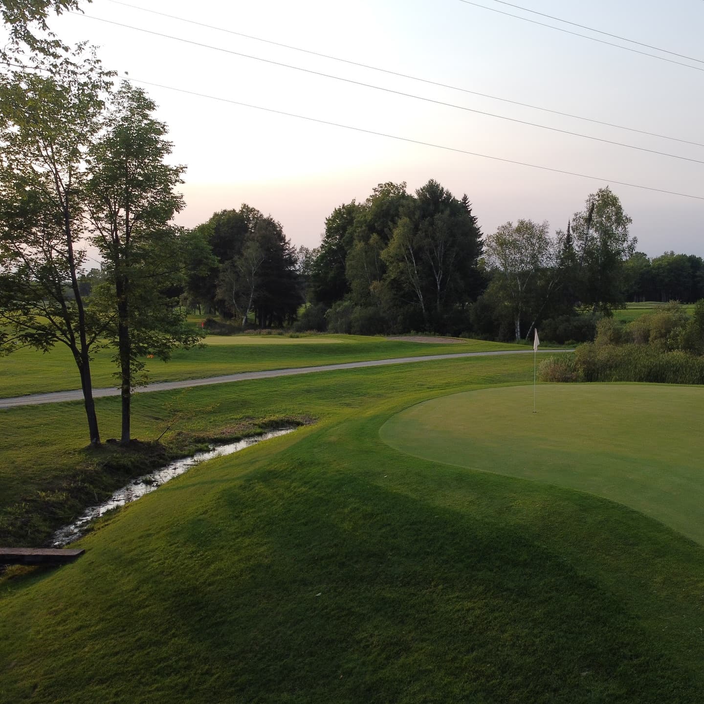 After three weeks of Menβs Night, 2 west is playing as the easiest par 3 on the course. A left pin will be coming soon π
βItβs only 100 yardsβ β οΈ