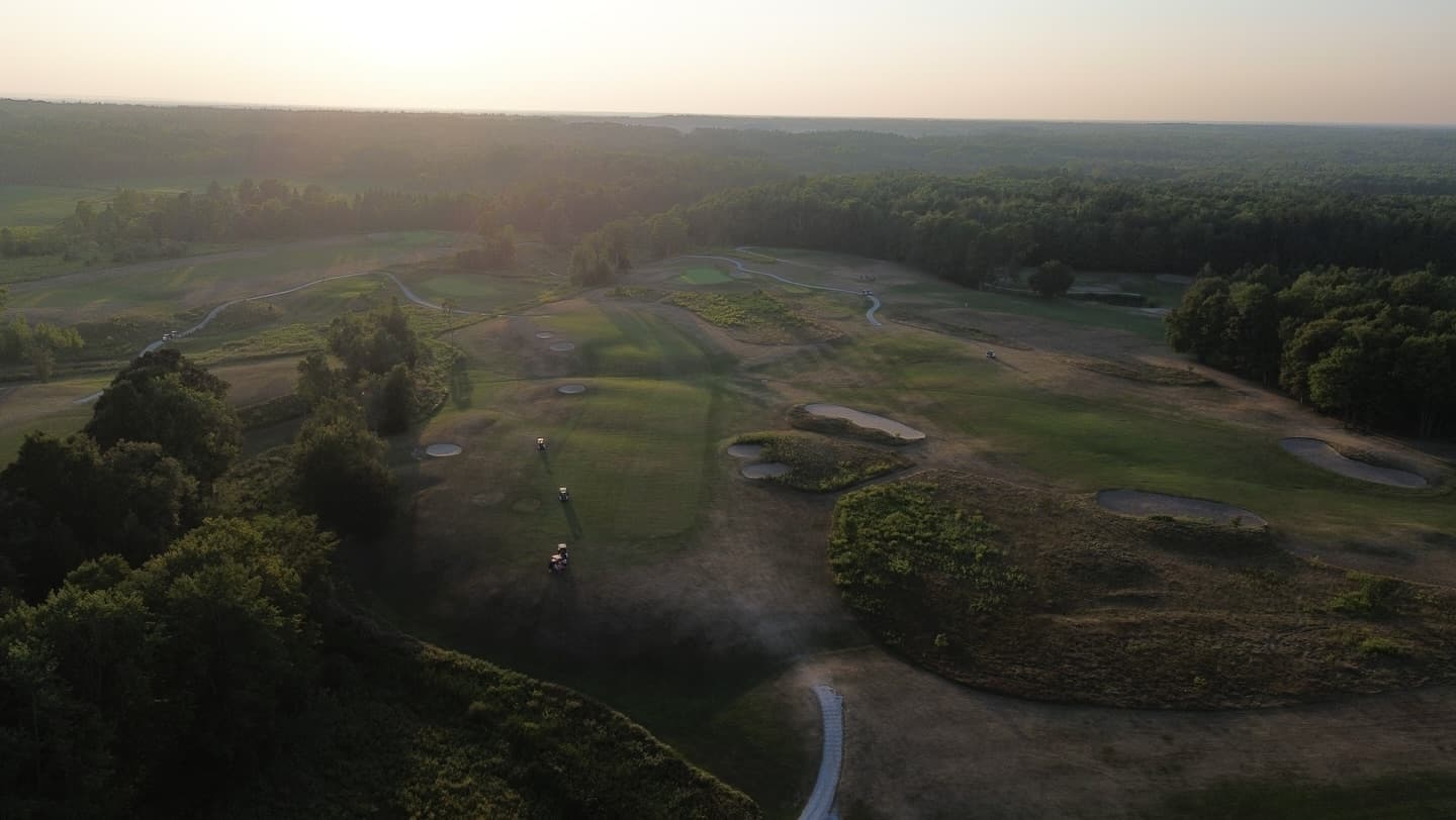 6 months ago we were in the middle of the longest drought the course has experienced. Conditions were so firm and fast π₯π₯ #crispy